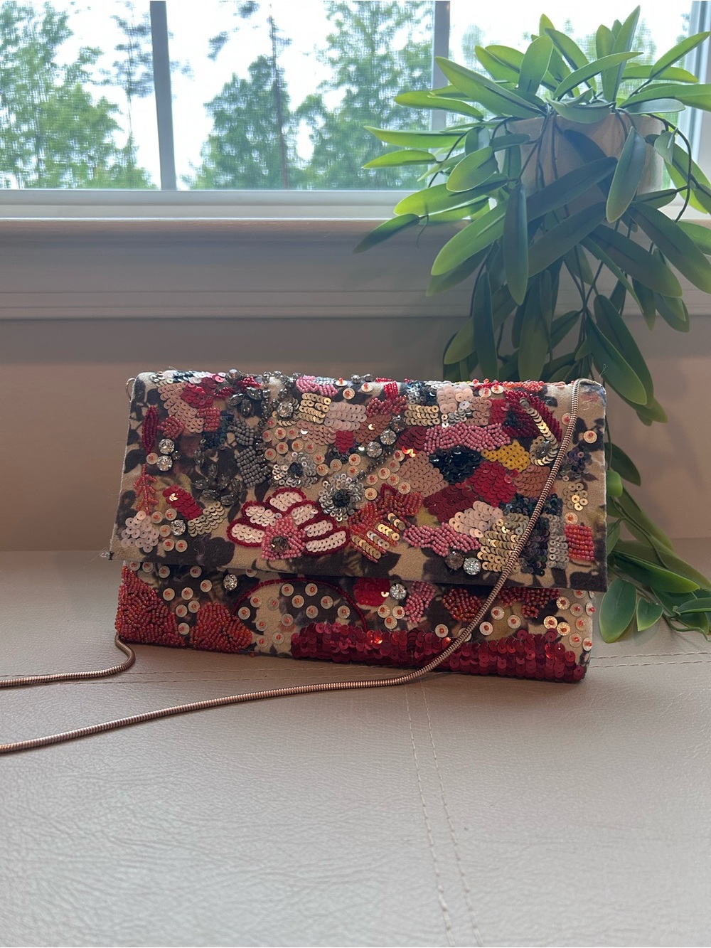 Lulu’s Embellished Sequin Evening Clutch - Multicolor